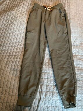 Figs Moss Green Womens Zamora Scrubs